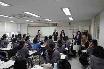 �ϰ��̰����б� ���� �湮 ÷���̹���